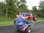 Der Wheelie landet im Dreck